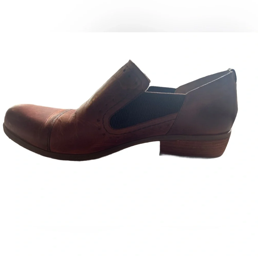 Korks Gertrude Slip-On Shoes
Brown Leather Ankle Booties - Picture 4 of 11